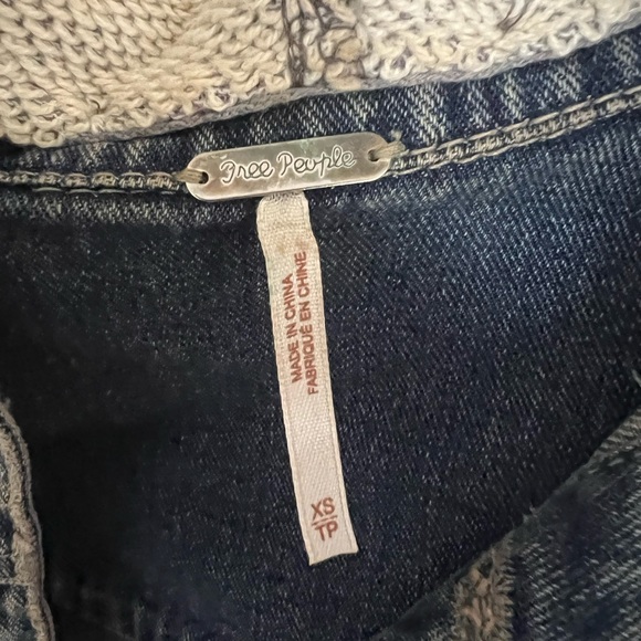 Free People Distressed Denim Jean Jacket With Knit Sleeves & Hood Size X-Small - Picture 3 of 5